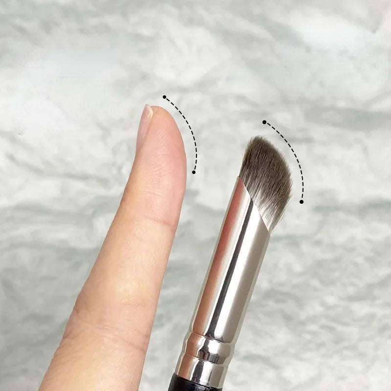 Precision Concealer Brush